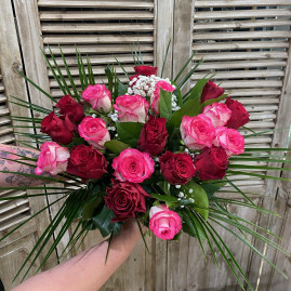 bouquet généreux roses  (L)